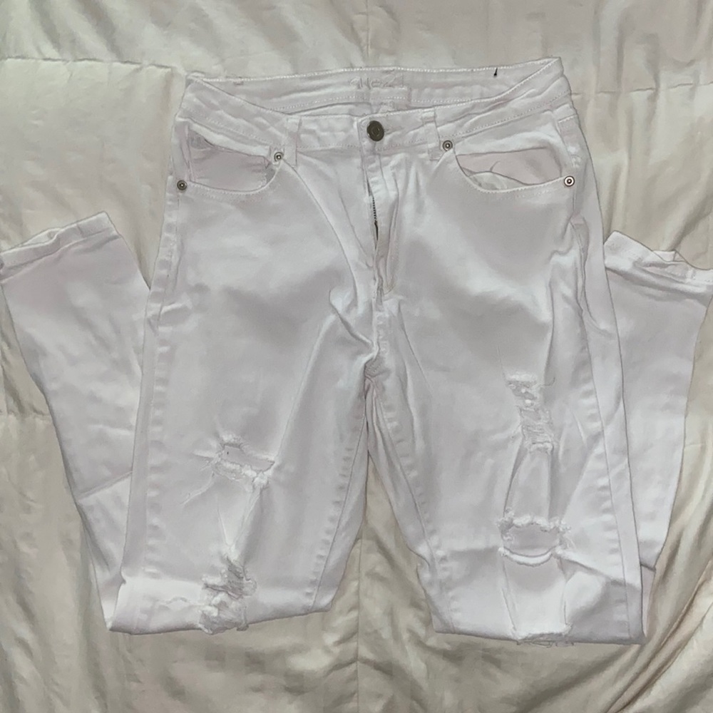 white jean pants